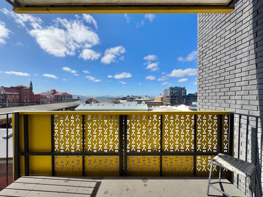 2 Bedroom Property for Sale in Woodstock Western Cape